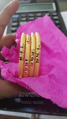 Kada Chudi Set Gold, Chudi Gold Design, Chudi Designs Latest, Gold Chudi Designs Latest, Gold Chudi, Elegant Abaya Designs, Chudi Designs, Gold Pearl Jewelry