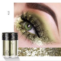 New Extremely Pigmented Glitter Eyeshadow Body Glitter Festival, Diamond Eyeshadow, Eyeshadow Pigments, Party Eye Makeup, Shadow Tattoo, Eye Makeup Cosmetics, Makeup Pigments, Party Eyes, Glitter Pigment