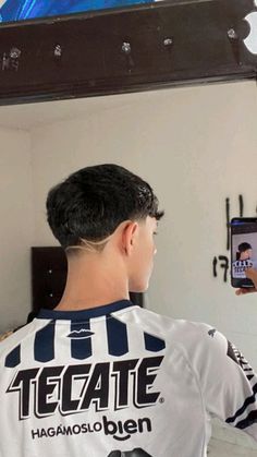 Corte Taper Fade, Tapper Fade, Taper Fade Long Hair, Skin Fade Hairstyle, Taper Haircut, Taper Fade Short Hair, Fade Haircut Designs, Fade Haircut Curly Hair, Short Hair For Boys