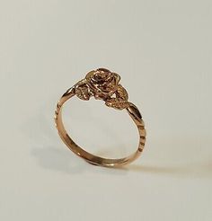 14 KT SOLID ROSE GOLD ROSE RING WITH LEAVES SIZE 8 | eBay Rose Gold Aesthetic Jewelry, Rose Quartz Ring Gold, Vintage Gold Jewelry Antiques, Plain Gold Ring Design For Women Unique, Vintage Promise Rings, Botanical Rings, Rose Jewelry Flower, Rose Wedding Ring, Gold Rose Ring