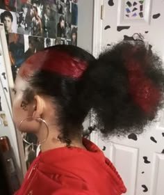 Hair Dye Combo Ideas, Black Hair Red Skunk Stripe, Dyed Hair For Black Women Red, Patch Dyed Hair, Skunk Stripe Peekaboo, Skunk Stripe With Peekaboo, Red Skunk Stripe 4c Hair, Dyed Skunk Stripe, Colors To Dye Your Hair Light Skin