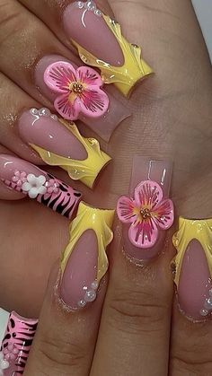 Short Junk Nails Square, Xxl Square Nail Designs, Hot Pink Tropical Nails, Vacation Flower Nails, Y2k Beach Nails, Carnival Nails Ideas, Jamaica Nail Ideas, Pink Tropical Nails, Holiday Nails French