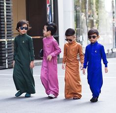 King Outfits, Muslim Boy, Pakistan Street Style, Wedding Dresses For Kids, Kurta Style, Fashion Boy, Muslim Kids, Arab Fashion