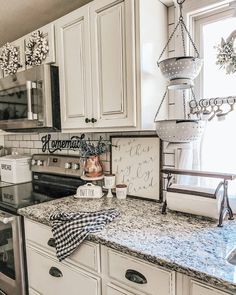 the kitchen counter is clean and ready for us to put in their new placemats