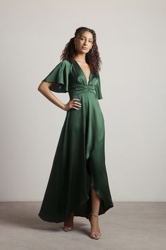 High Low Dresses, High Low Prom Dresses, Emerald Green Dresses, High Low Maxi Dress, Maxi Dress Formal, Wardrobe Ideas, Guest Outfit, Maxi Dress With Sleeves, Wedding Guest Outfit