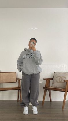 Ootd Jogging, 2023 Trendy Outfits, Streetwear Jogging, Jogging Outfit, Stile Hijab, Sweatpants Outfit, Uni Outfits, Gym Outfits