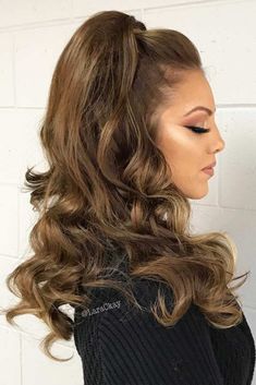 Half Up Half Down Hair Prom, Evening Hairstyles, Hair Half Up, Prom Hair Down, Wedding Hairstyles Half Up Half Down, Short Wedding Hair, Penteado Cabelo Curto, Half Up Half Down Hair, Long Wavy Hair