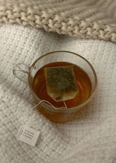 Tea With Honey Aesthetic, Tea And Honey Aesthetic, Spearmint Tea Aesthetic, Tea In The Morning Aesthetic, Wellness Inspo Aesthetic, Drink Tea Aesthetic, Lavender Tea Aesthetic, Tea Bags Aesthetic, Body Is Tea