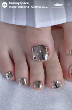 Silver Toenail Polish, Pedicure Metallic, French Feet Nails, Chrome Pedicure Toenails, Metallic Pedicure, Chrome Toenails, January Pedicure Colors, Silver Pedicure, Chrome Pedicure