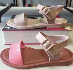 Bridal Sandals Heels, Trending Womens Shoes, Bridal Sandals, Low Heel Sandals, Fashionista Clothes, Heel Sandals, Low Heels