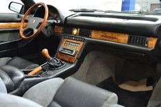 the interior of an old car is clean and ready to be used