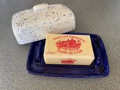 Butter Dish, Speckled Blue and White, Ceramic Butter Keeper - PeterBowenArt Handmade Butter Dish Ceramics, Butter Dish Design, Butter Dish Painting Ideas, Ceramics Butter Dish, Things To Make In Pottery, Clay Butter Dish, Butter Ceramic