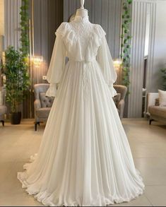 Minimal Romantic Style, Simple Wedding Dress Hijab, Wedding Dress Hijab, Rok Outfit, Muslimah Wedding Dress, Muslimah Wedding, Hijab Wedding Dresses, Bride Dress Simple, Hijab Wedding Dress