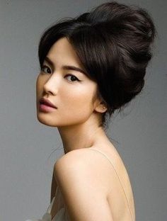 Flawless skin | How To Achieve Healthy Skin by Makeup Tutorials at http://makeuptutorials.com/makeup-tutorials-how-to-do-9-korean-makeup-looks/ 60s Hair, Braut Make-up, Song Hye Kyo, French Twist, Popular Hairstyles, Asian Makeup, Wedding Hair And Makeup, Flawless Skin