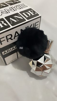 Ariana Grande Perfumes, Merch Display, Ariana Grande Merch, Ariana Perfume, Ariana Grande Fragrance, Pandora Bracelet Designs, Ariana Grande Perfume, Perfume Display, Perfume Collection Fragrance