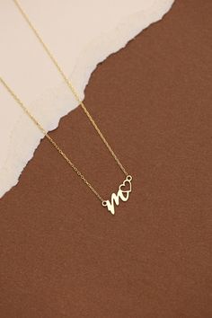 Heart Charm Necklace, Gift For Mum, Necklace Minimalist, Custom Letters, Personalized Initials, Initial Letter, Girly Jewelry, Initial Letters, Letter Necklace