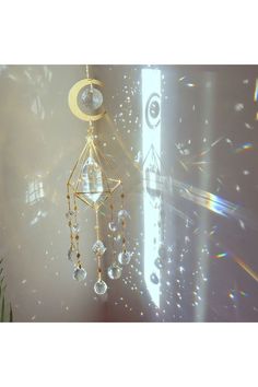 Crystal light catcher jewelry made of K9 crystal, advanced cutting process, flawless, good refraction effect Garden Decor Crafts, Crystal Wind Chimes, Fantasy Decor, Chandelier Decor, Garden Christmas, Hanging Crystals, Rainbow Maker, Garden Windows, Moon Sun