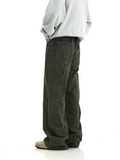 Elevate your wardrobe with our items, the epitome of modern elegance and versatility of Korean Men’s Fashion. Green Pants Fit, Cargo Pants Fit, Army Green Pants, 135 Lbs, Spring Outfits Men, Oversize Casual, Sweatpants Shorts, Pants Fit, Carpenter Pants