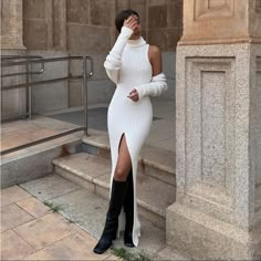 New With Tags Knit Long Dress With Turtleneck And Front Slit Dress Only. Cream Ribbed Dress Outfit, Zara Long Dress, Zara Street Style, Knitted Dress Outfit, Feminine Wardrobe, Model Makeup, Long Knitted Dress, Long Sweater Dress, Zara Fashion