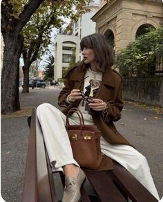 Casual Outfit Ideas For Fall . . Fall, fall fashion outfits, fall 2024 fashion trends, fall outfits, fall outfits 2024, autumn outfits, fall fits, fall 2024, fall 2024 outfits, fall fashion, dress to impress, what to wear, casual fall outfits, fall aesthetic, fashion, outfit ideas, casual outfit ideas, casual outfit ideas for fall, fall outfits women, fashion killa, fall outfit ideas, fall outfits aesthetic, fall outfits women Dressy White Blouses, Corduroy Pants Outfit, Ralph Lauren Fall, Trendy Outfits Winter, Chic Coat, Paris Outfits, Elegante Casual, Going Viral