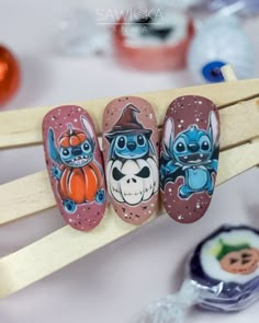 Stitch Nails Halloween, Lilo And Stitch Halloween Nails, Kid Halloween Nail Designs, Halloween Stitch Nails, Stitch Halloween Nails, Stitch Halloween Nails Design, Halloween Nail Art Characters, Nail Art Designs Disney Lilo Stitch, Halloween Character Nails