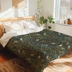 Magical Forest With Fern Leaves Dark Green Duvet Cover Botanical Bedding - Etsy Dark Green Floral Bedding, Olive Green Boho Bedroom, Moody Bedding Sets, Dark Green Bedding Aesthetic, Black And Green Bedding, Dark Green Comforter Bedroom, Dark Bedspread, Black White Green Bedroom, Green Witch Bedroom