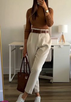 Chique Outfit, Casual Work Outfits Women, Mode Zara, Casual Chic Outfits, Casual Outfit Inspiration, Business Casual Outfits For Work, Work Fits, Elegante Casual