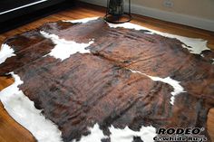 Brilliant Brindle Cowhide Rug - Rodeo Cowhide Rugs Western Rugs, Minimal Hair, Cow Skin Rug, Southwestern Home Decor, Western Rooms, Brindle Cowhide, Patchwork Cowhide Rug, Southwestern Home, Cowhide Rugs