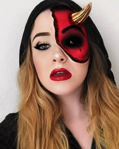 Halloween Make Up Women Devil, Devil Diy Costume Women, Easy Demon Makeup, Devil Makeup Halloween Pretty, Devil Girl Makeup, Half Angel Half Devil Makeup, Glam Demon Makeup