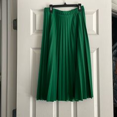 Beautiful And Timeless Skirt. New Skirt. Absolutely Stunning. No Tags. New Without Tag. No Pets, No Smoke Or Odor. See Closet For More Colors. Emerald Green Pleated Skirt, Green Pleated Skirt, Pleated Skirt, Emerald Green, Emerald, Womens Skirt, Skirt, Tags, Customer Support