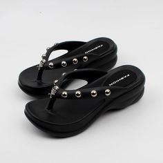 Black Eva Flip Flops, Party Platform Toe Post Flip Flops, Black Toe Post Flip Flops For Party, Black Platform Wedge Heel Flip Flops, Party Black Synthetic Flip Flops, Heel Flip Flops, Halloween Skulls, Skull Shoes, Heeled Flip Flops