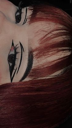 Doe Eye Makeup, Vampire Bride, Alternative Makeup, Makeup Mistakes, Interesting Images, Makijaż Smokey Eye