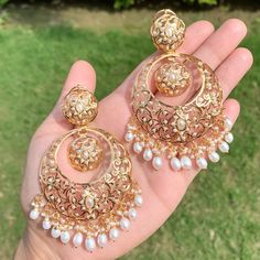 gold plated jewelry that looks like real gold jewelry 22k Gold Jewelry Necklaces, Pearl Silver Earrings, Tikka Jewelry, Fancy Jewelry Necklace, Bold Statements, Fancy Jewellery Designs, Silver Pearl Earrings, Chandbali Earrings, Pearl Necklace Set