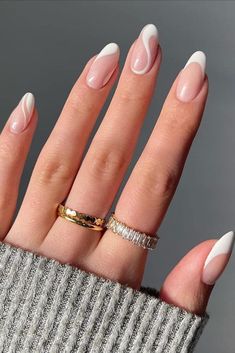 Classic White French Tip inspo Engagement Nails, Bridesmaids Nails, French Tip Nail Designs, Easy Nails, Neutral Nails, Nailed It, Classy Nails, Chic Nails, Nail Arts