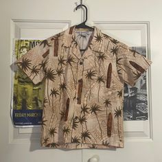 Kids Vintage Bishop St. Apparel Hawaiian Surfboard Shirt ! In Brand New Condition ! Working Front Pocket, Vintage Buttons Make This Piece Stand Out! Size 10 Y 100% Cotton Hawaiian Surfboard, Hawaiian Vintage, Vintage Shirt, Vintage Buttons, Vintage Children, Surfboard, Hawaiian Shirt, Kids Shirts, Front Pocket