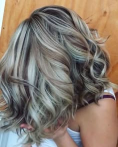 Brown Black Balayage, Bouncy Bob, Corte Chanel, Black Balayage, Blonde Lowlights, Going Grey, Hair Color Brown, Cool Blonde Hair, Gorgeous Hair Color