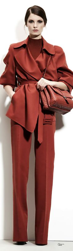 Farb-und Stilberatung mit www.farben-reich.com - Bottega Veneta Lingerie Plus Size, Dark Autumn, Hot Lingerie, Suit Fashion, Mode Inspiration, Office Fashion, Pre Fall, Look Chic, Diane Von Furstenberg