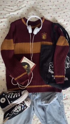 Gryffindor Outfit, Hogwarts Outfits, Gryffindor Aesthetic, Harry Potter Outfits, Style Clothes, Cute Aesthetic, Aesthetic Outfits