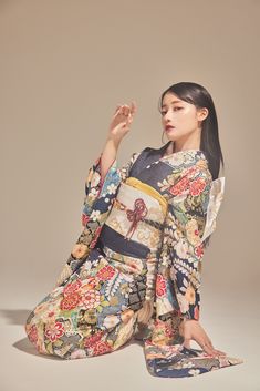 Pose Mannequin, Traditional Japanese Kimono, 일본 패션, Kimono Outfit, Poses References, Japanese Outfits, Dolce E Gabbana