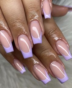 nails design Light Purple Nails Acrylic French Tips, Acrylic Nail Designs Lilac, Light Lavender Nails With Design, Lilac French Tip Nails Coffin, White Nails With Purple French Tip, Purple Nails For Hoco, Nails Acrylic Purple Lavender French Tip, Purple Frenchies Nails, Light Purple French Tip Nails Square