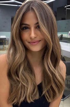 Light Brunette Hair, Honey Brown Hair, Brown Hair Looks, Brown Hair Inspo, Brunette Hair With Highlights, Brown Hair With Blonde Highlights, Brunette Balayage Hair, Brown Hair Balayage, Blonde Hair Inspiration