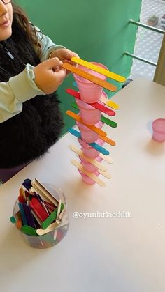 Preschool Fine Motor Activities, All About Me Preschool, Kindergarden Activities, Preschool Fine Motor, Baby Learning Activities, Inspiration Bathroom, Preschool Art Activities