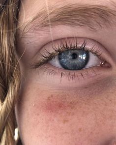 Feyre Archeron Aesthetic, Blue Eyes Aesthetic, Feyre Archeron, Dark Blue Eyes, Beautiful Eyes Color, Eye Painting, Eye Photography, Gray Eyes