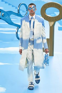 Louis Vuitton Fall 2020 Menswear Collection - Vogue Virgil Abloh Louis Vuitton, Fashion Week Runway, Menswear Fashion, Fashion Design Sketches, Louis Vuitton Men, Mens Winter Fashion, Menswear Collection, Virgil Abloh, Fashion Show Collection