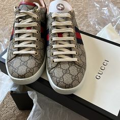 Gucci T.Gg Supreme Never Worn. All Original Packing And Dust Bag. Size 38 Gucci Ace Sneakers, Red Trainers, Shoes Gucci, Gucci Sneakers, Tennis Sneakers, Vintage Sneakers, Air Jordan Sneakers, White Leather Sneakers, Winter Sneakers