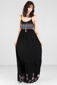 Under $50! Black embroidered maxi dress. Perfect festival or spring break outfit. Francescas Outfits, Party Dresses Casual, Strap Maxi Dress, Black Spaghetti, Black Spaghetti Strap, Spaghetti Strap Maxi Dress, Embroidered Maxi Dress, Festival Outfits