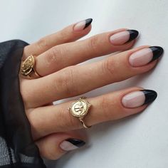 47 STUNNING NEW YEAR'S NAILS AND NEW YEAR'S NAILS DESIGN 2024 YOU NEED TO COPY! - Stylin by Sarita Black Nail Designs, Cat Kuku, Oval Nails, Pretty Acrylic Nails, Short Acrylic Nails, Cute Acrylic Nails, French Manicure