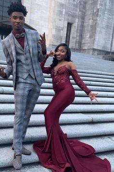 Prom Dress Long Tight, Black Dress Couple, Fluffy Prom Dresses, Lace Long Sleeve Prom Dress, Prom Black Dress, Tight Formal Dresses, Black Long Prom Dresses, Prom Dress Yellow, Maroon Prom