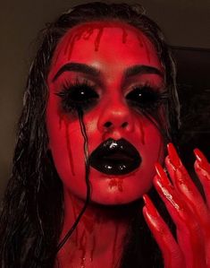 Haunted House Makeup, Creepy Clown Makeup, Demon Makeup, Most Creative Halloween Costumes, Gore Makeup, Halloween Costumes 2022, Creepy Halloween Makeup, Halloween Makeup Diy, Round Of Applause