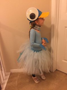 The Pigeon Book Costume, Pigeon Book Character Costume, Pigeon Halloween Costume, Diy Pigeon Costume, Mo Willems Costumes, Mo Willems Pigeon Costume, Pigeon Book Costume, Pigeon Costume Diy Book Characters, Book Costume Ideas